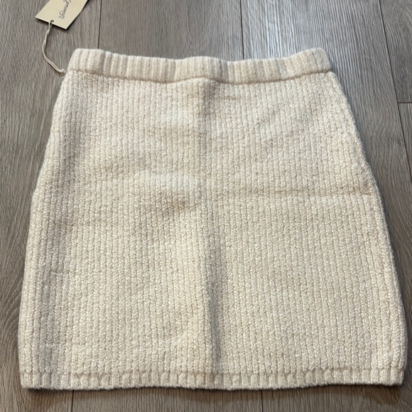 Universal Thread Cream Tan Ribbed Mini Pencil Skirt - Picture 3 of 3